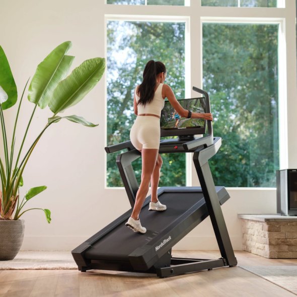 ilektrikos-diadromos-gimnastikis-nordictrack-x24-incline-training