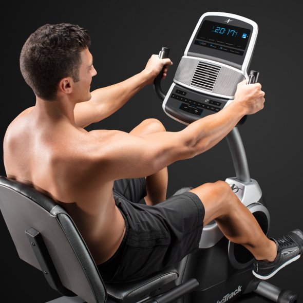 kathisto-podilato-gymnastikis-nordictrack-vr-19-askisi