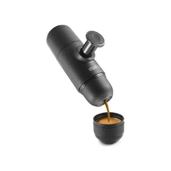 foriti-michani-kafe-me-8bar-piesi-minipresso-gr-wacaco