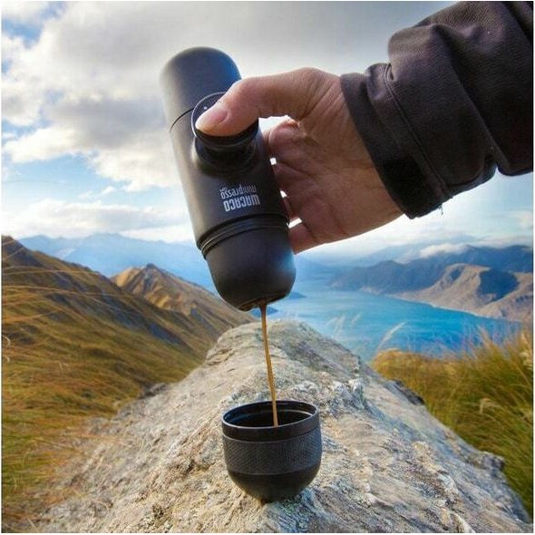 foriti-michani-kafe-minipresso-gr-wacaco-gia-camping