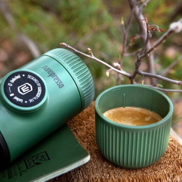 espresso-shot-nanopresso-elements-moss-green-wacaco
