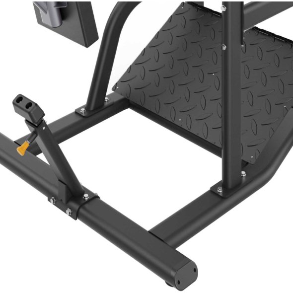 epaggelmatiko-michanima-podion-pendulum-squat-toorx-plate-loaded