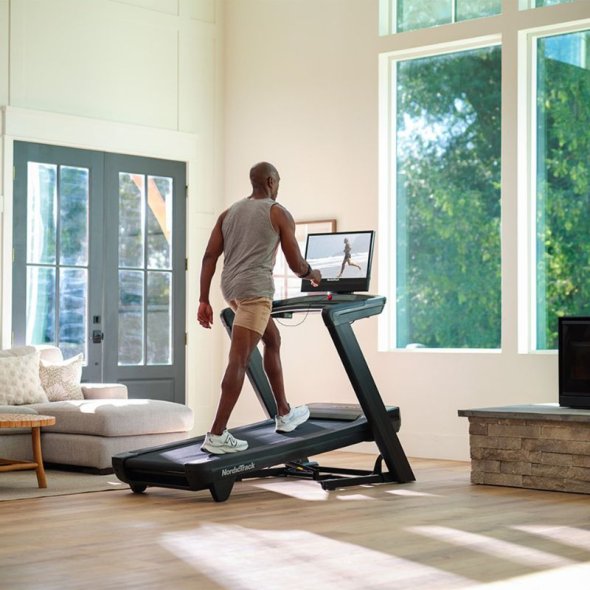 diadromos-gimnastikis-nordictrack-commercial-2450-incline-walk