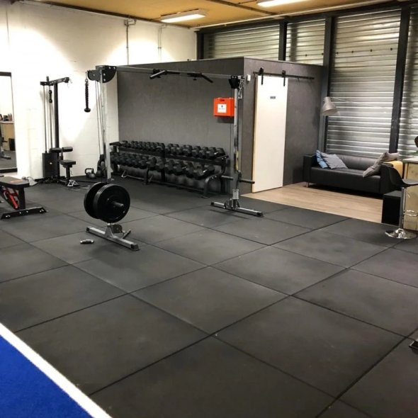 athlitiko-dapedo-gimnastiriou-plakaki-alpine-fitness