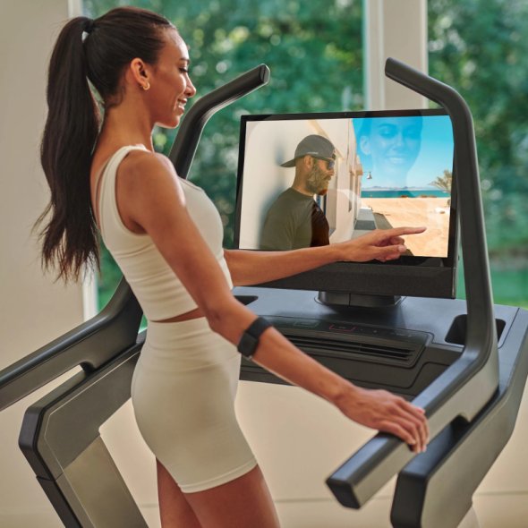 ilektrikos-diadromos-gimnastikis-nordictrack-x24-touchscreen