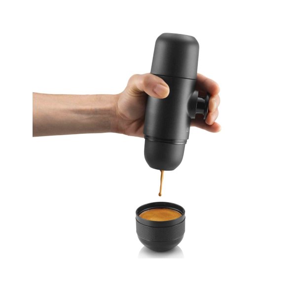 paraskeui-kafe-me-michani-cheiros-minipresso-gr-wacaco