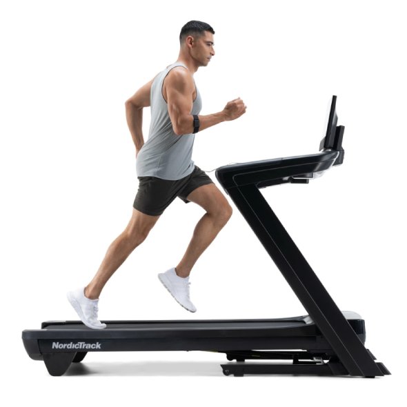 treksimo-me-diadromo-commercial-1750-nordictrack